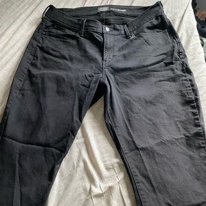Black pants ( skinny)